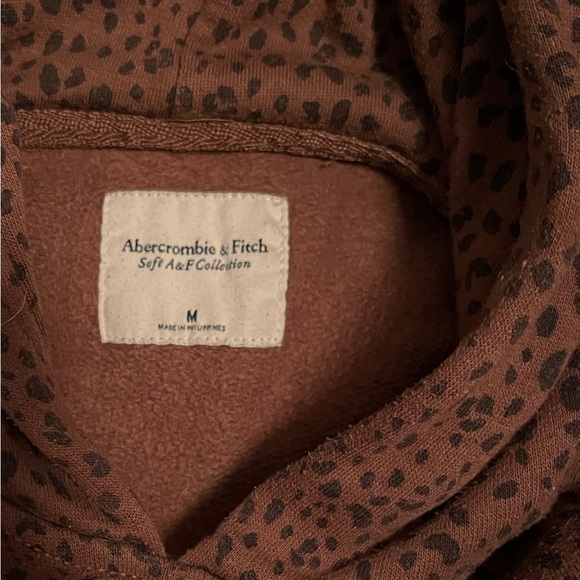 ABERCROMBIE & FITCH Soft AF Collection Cutoff Hoodie (Brown/Black Animal Print) - Picture 4 of 5